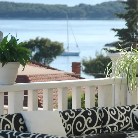 Zorana Hostel Hvar Town