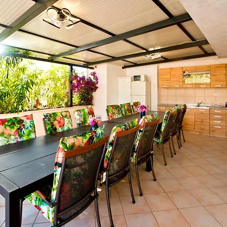 Zorana Hostel