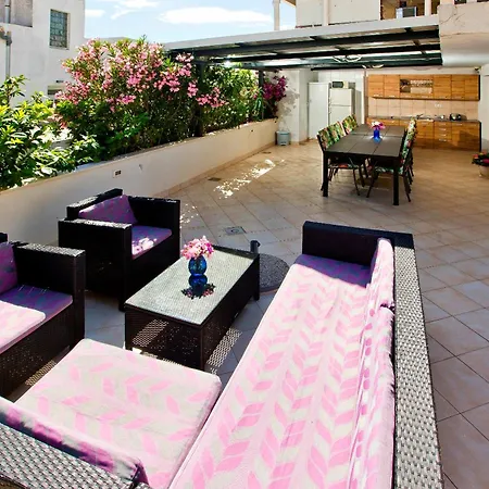 Hostel Zorana *