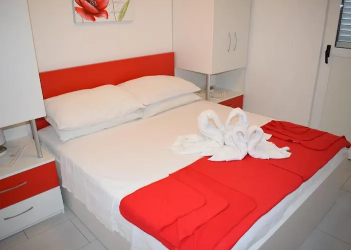 بيت شباب Zorana